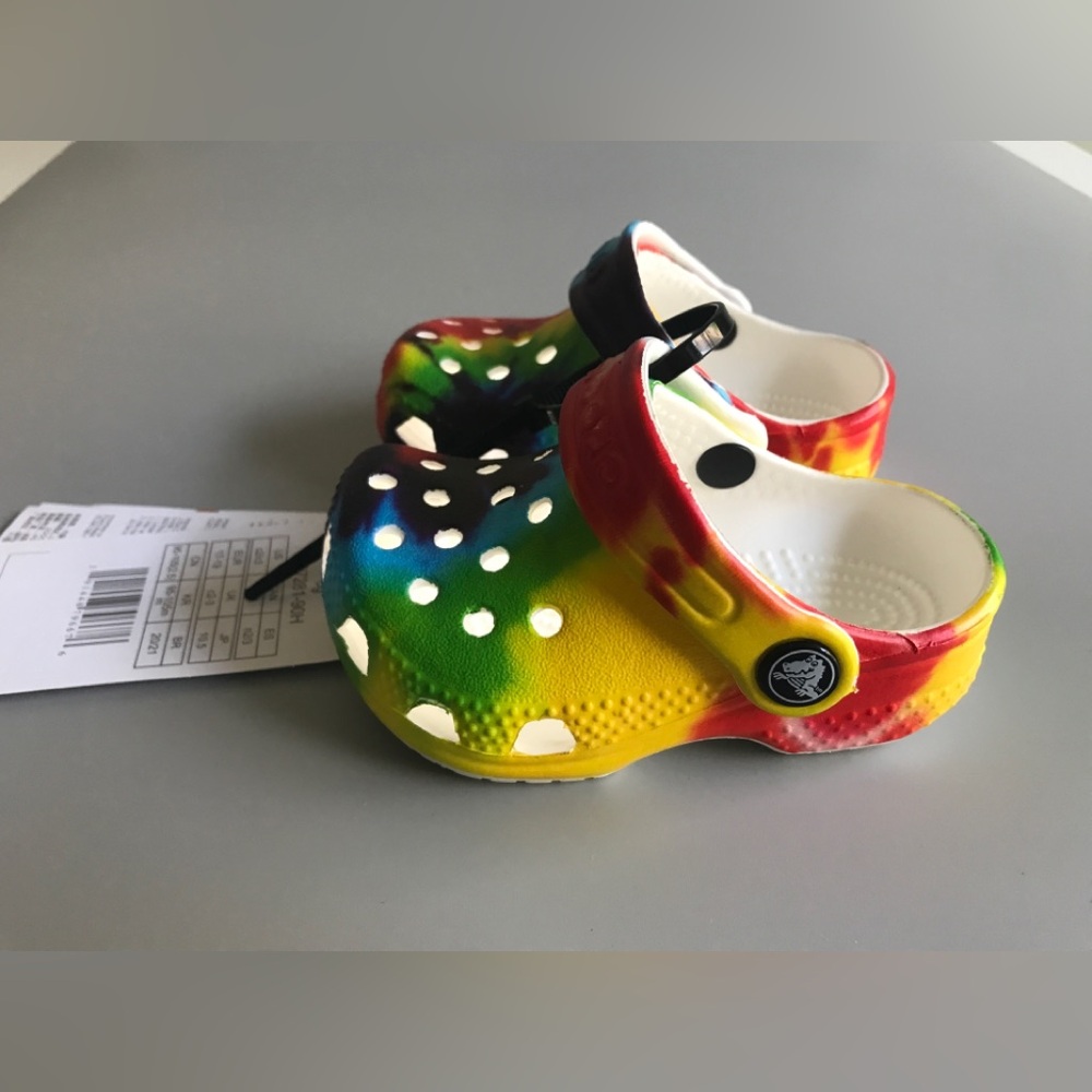 NWT! Crocs littles Graphic Colorful Tie-Dye Size: US C2/C3 - Picture 3 of 10